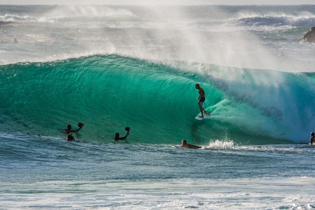 Improve your surfing by keeping your back straight