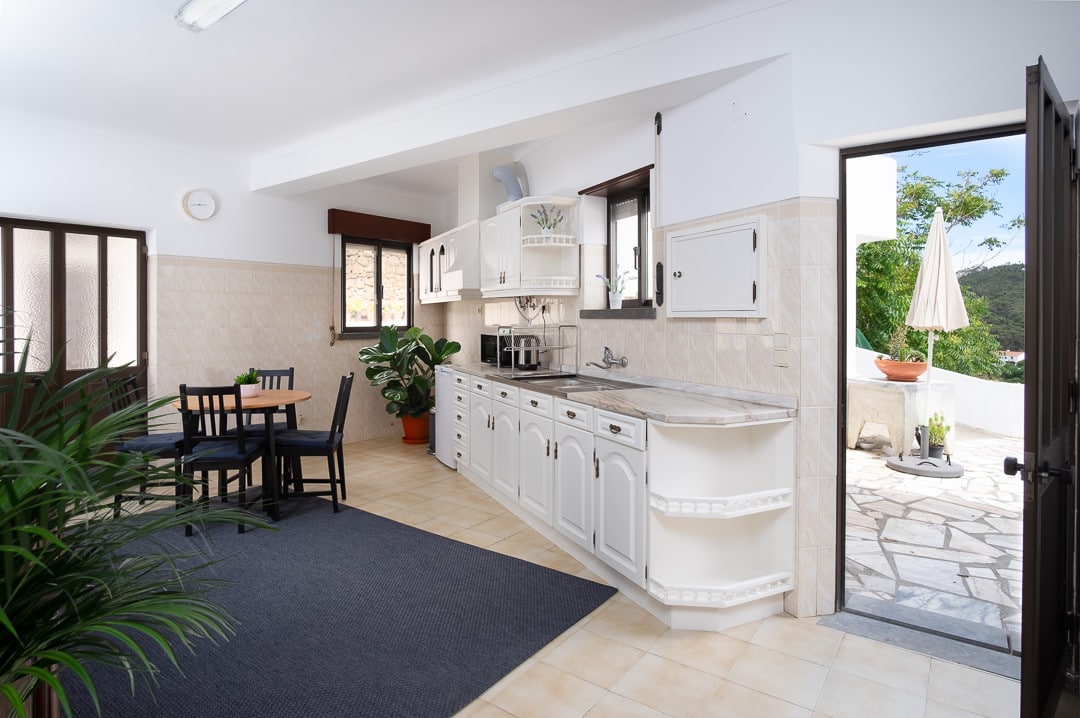Apartment B Kitchen in Ericeira