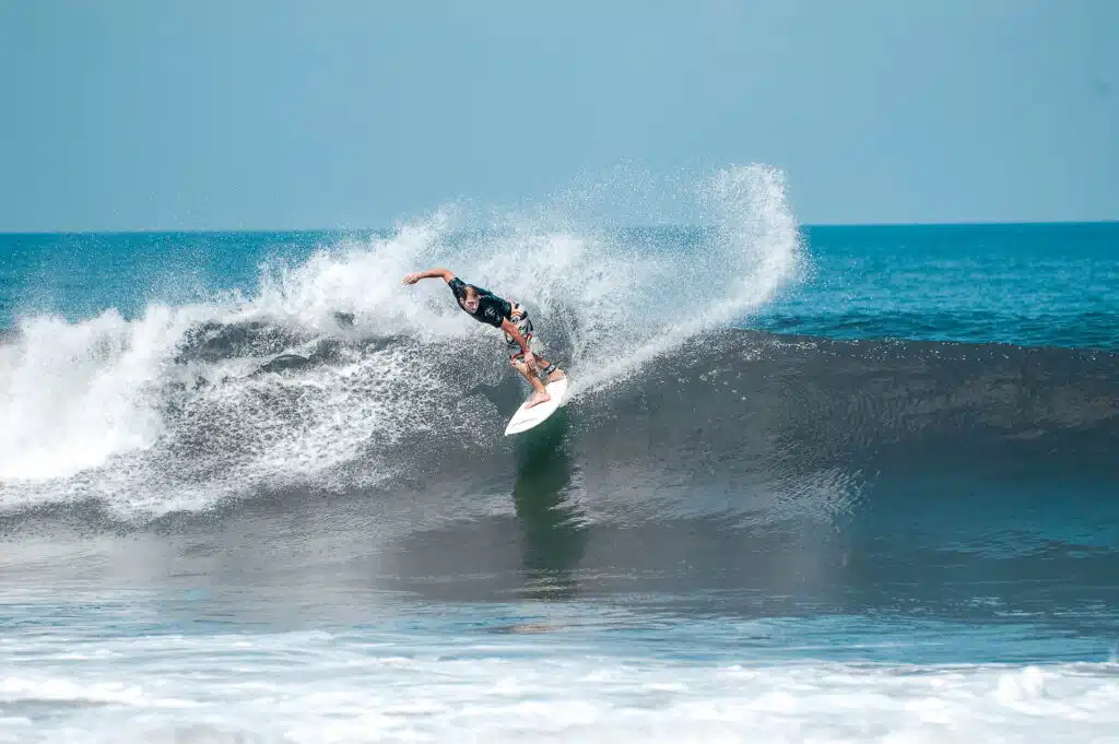 Left hand wave