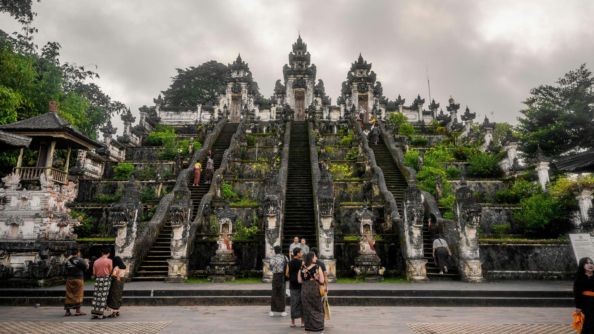 An image of Pura lempuyang luhur in Bali