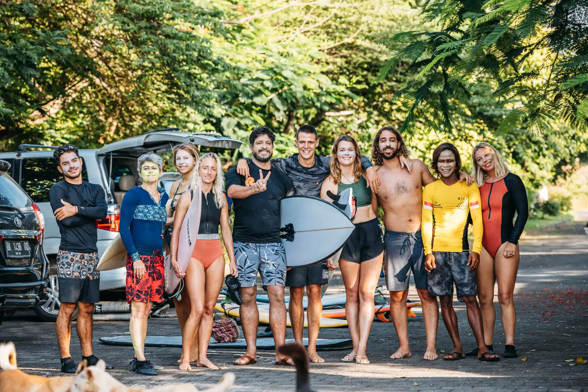 An image of happy customers at rapture surfcamp bali