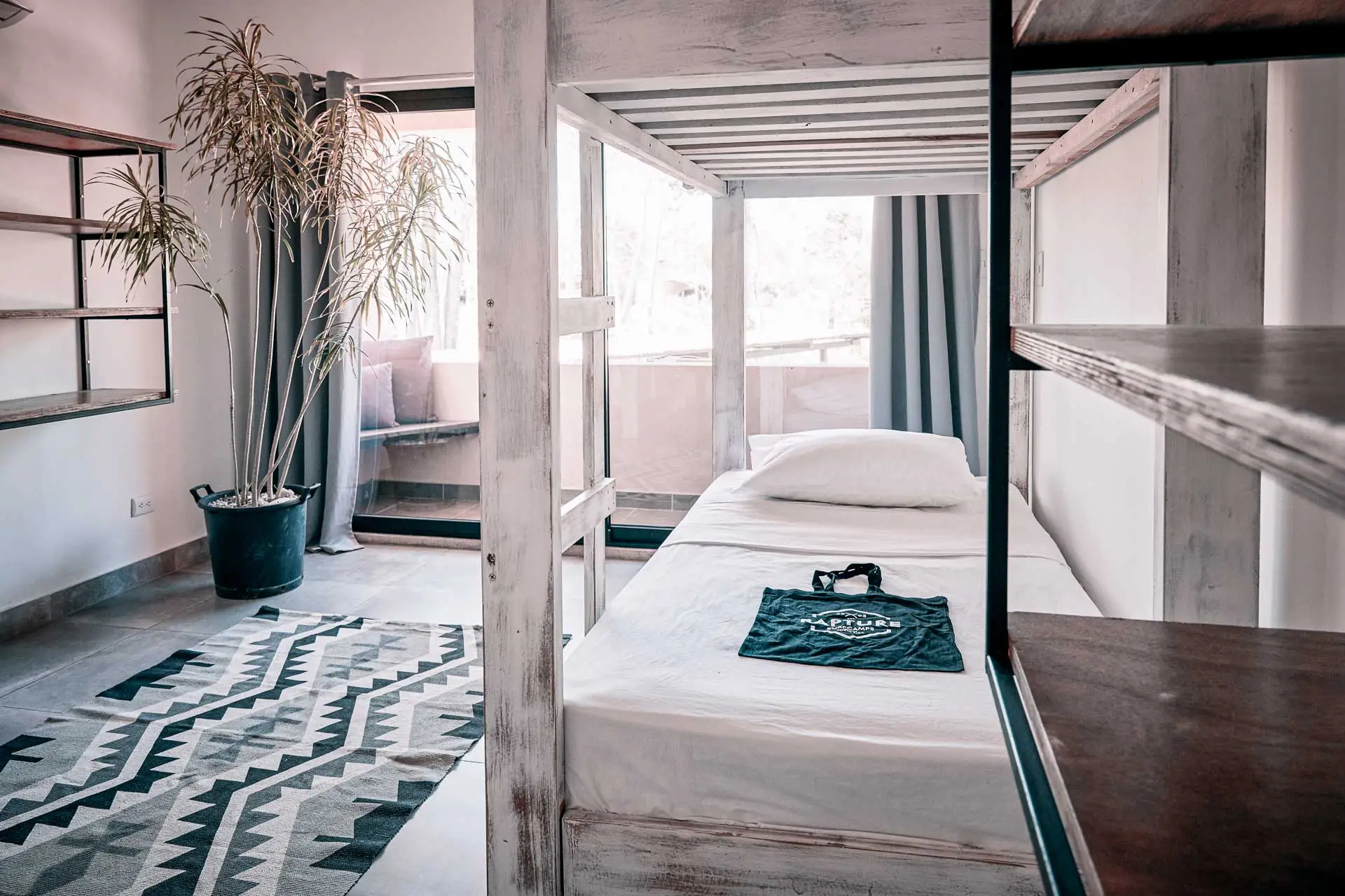 Rapture Surfcamp Costarica Deluxe Dorm