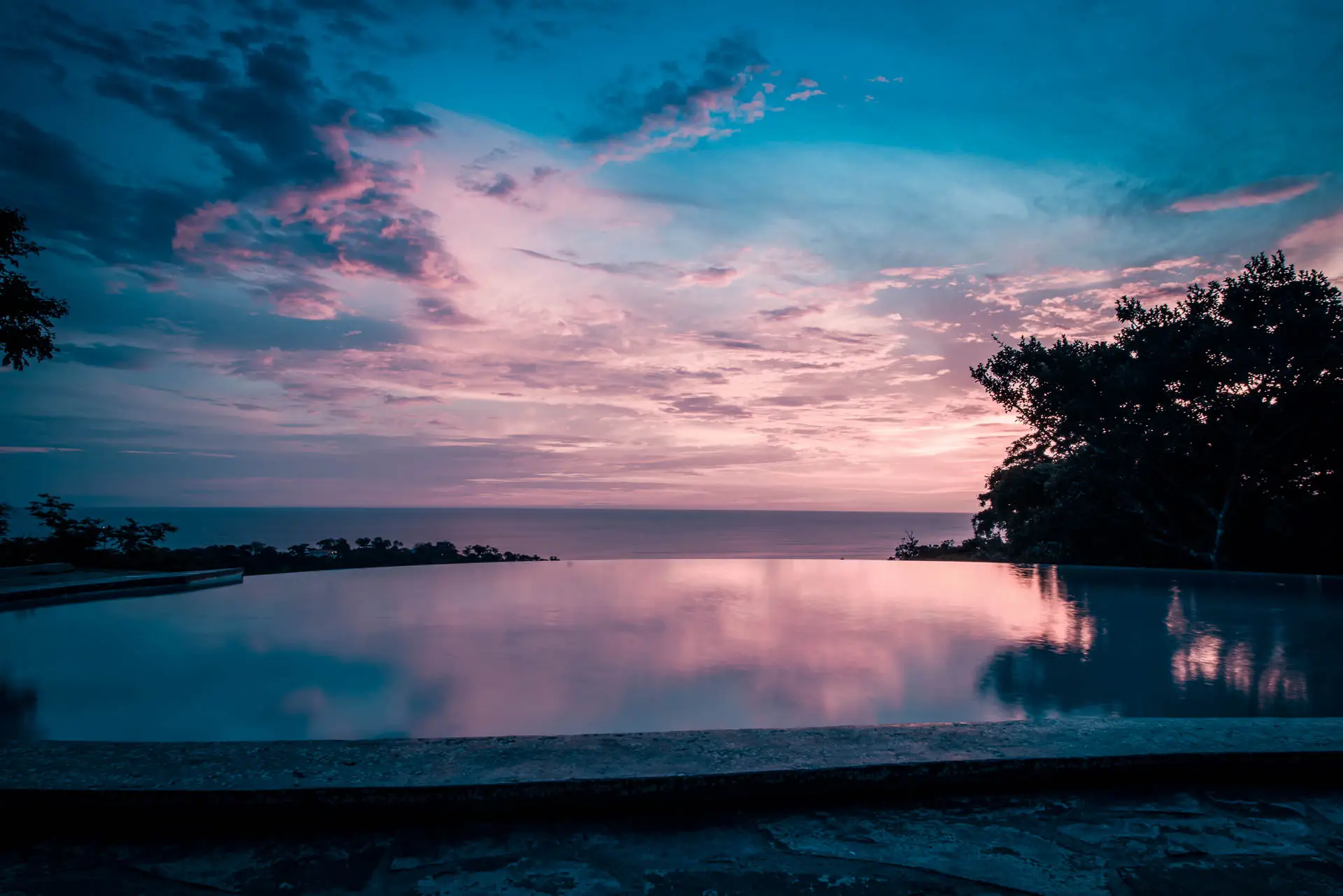 Infinity Pool Rapture Surfcamp Nicargua Sunset