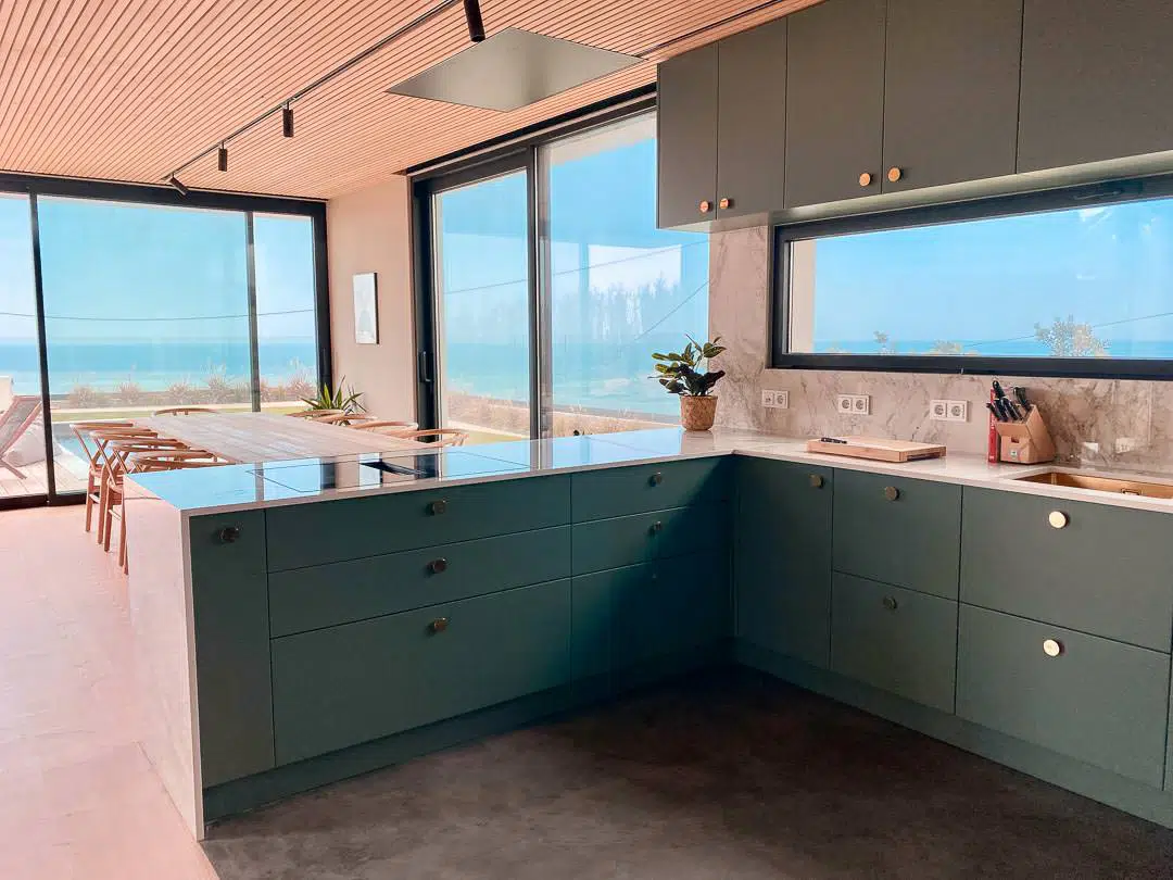 Rapture Surfcamps Ericeira Coxos kitchen counter