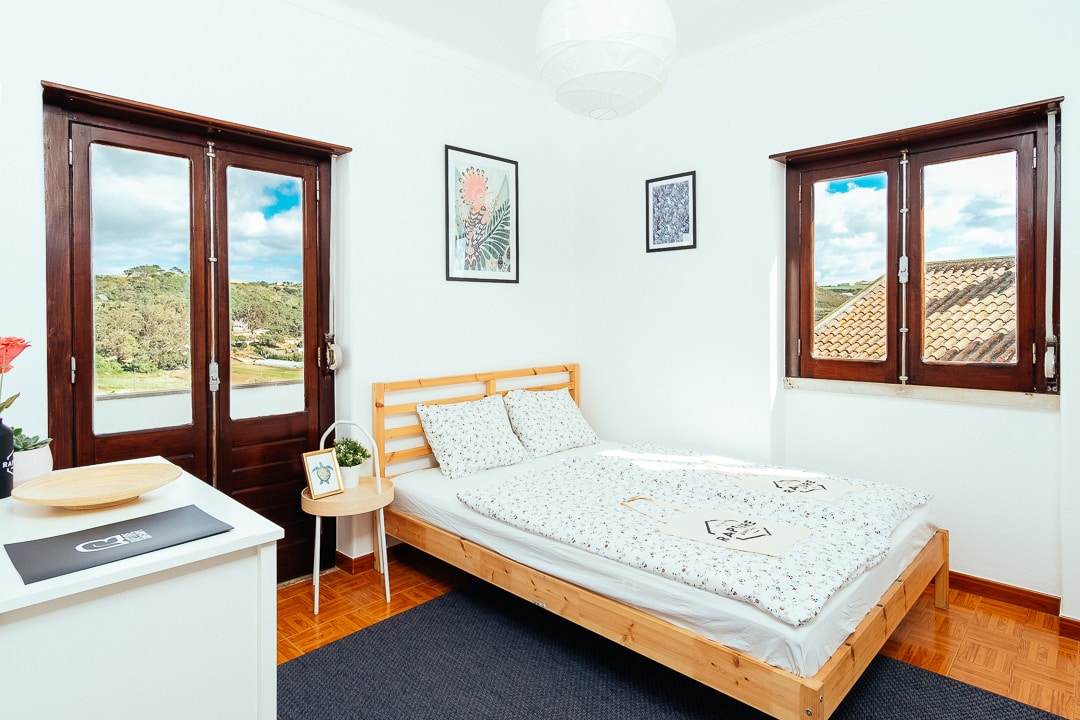 Rapturecamps Ericeira couple's bed with view