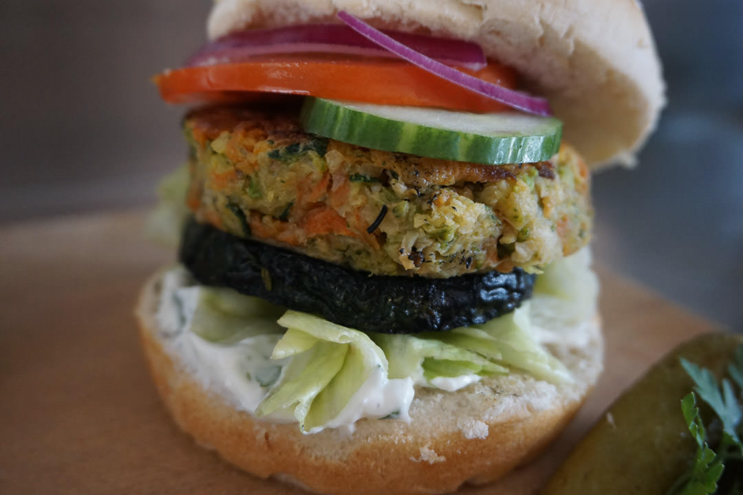 Portugal Ericeira food Cauliflower burguers