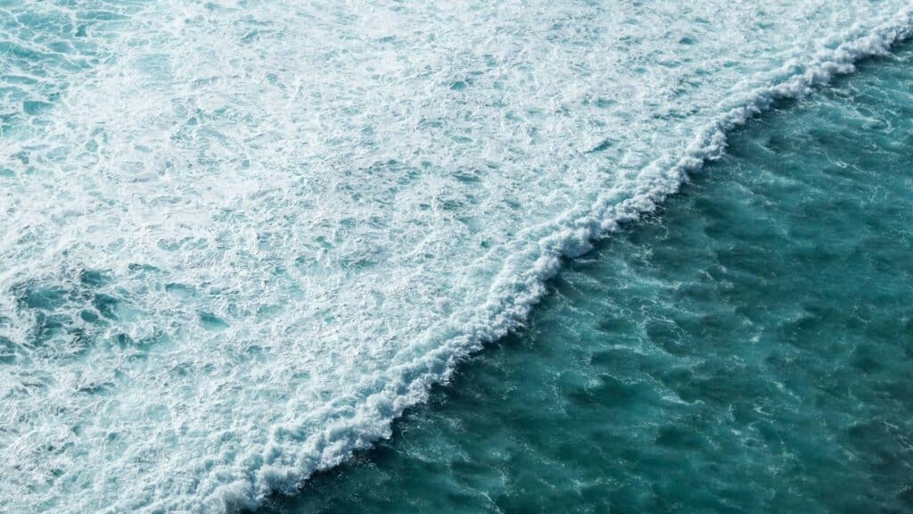 An image of a reef break